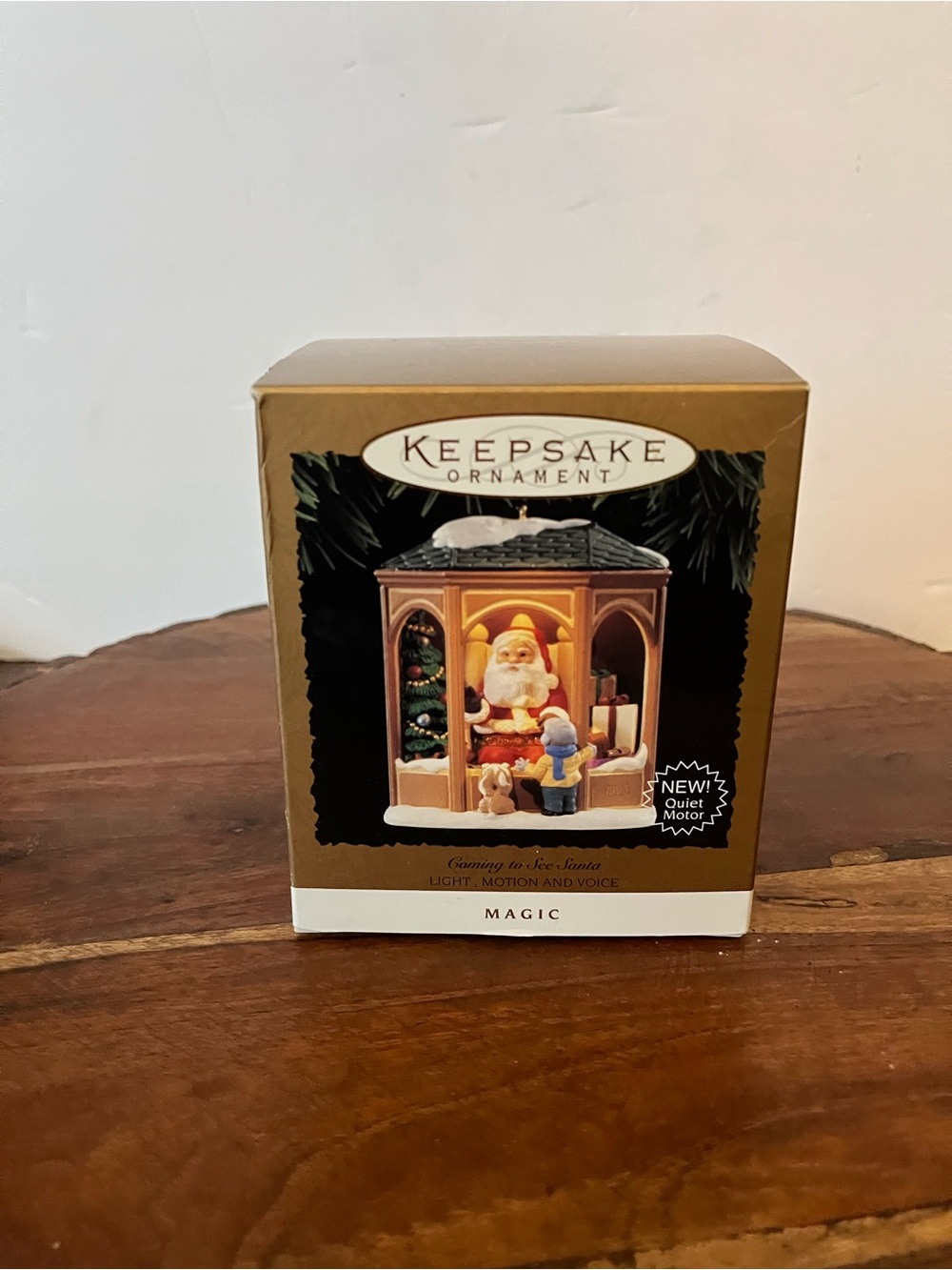 Hallmark Keepsake Ornament 1995 COMING TO SEE SANTA Magic Light Motion Voice NIB
